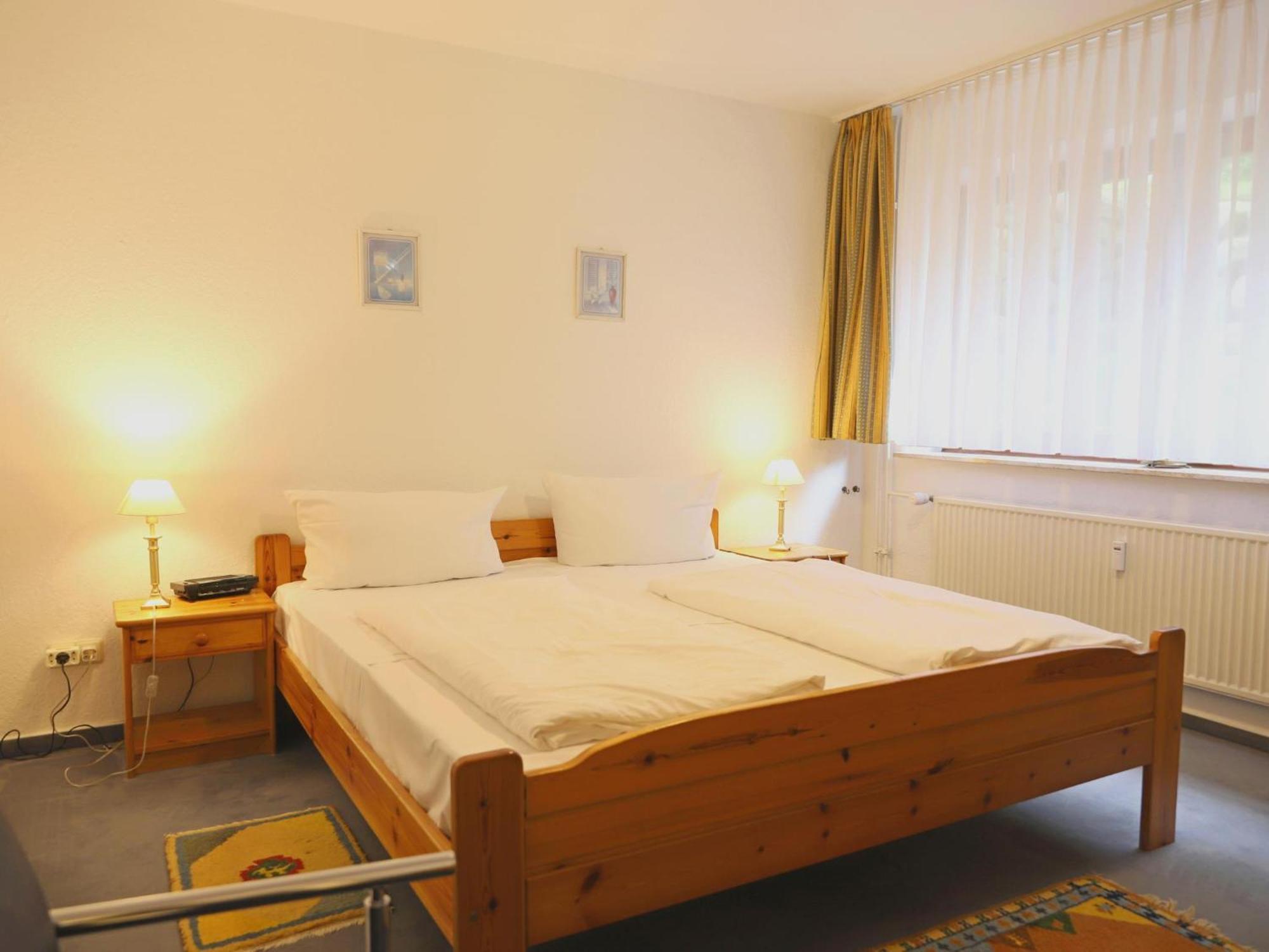 Ferienwohnung Ruhig gelegenes Haus am Ortseingang von Wenningstedt Exterior foto