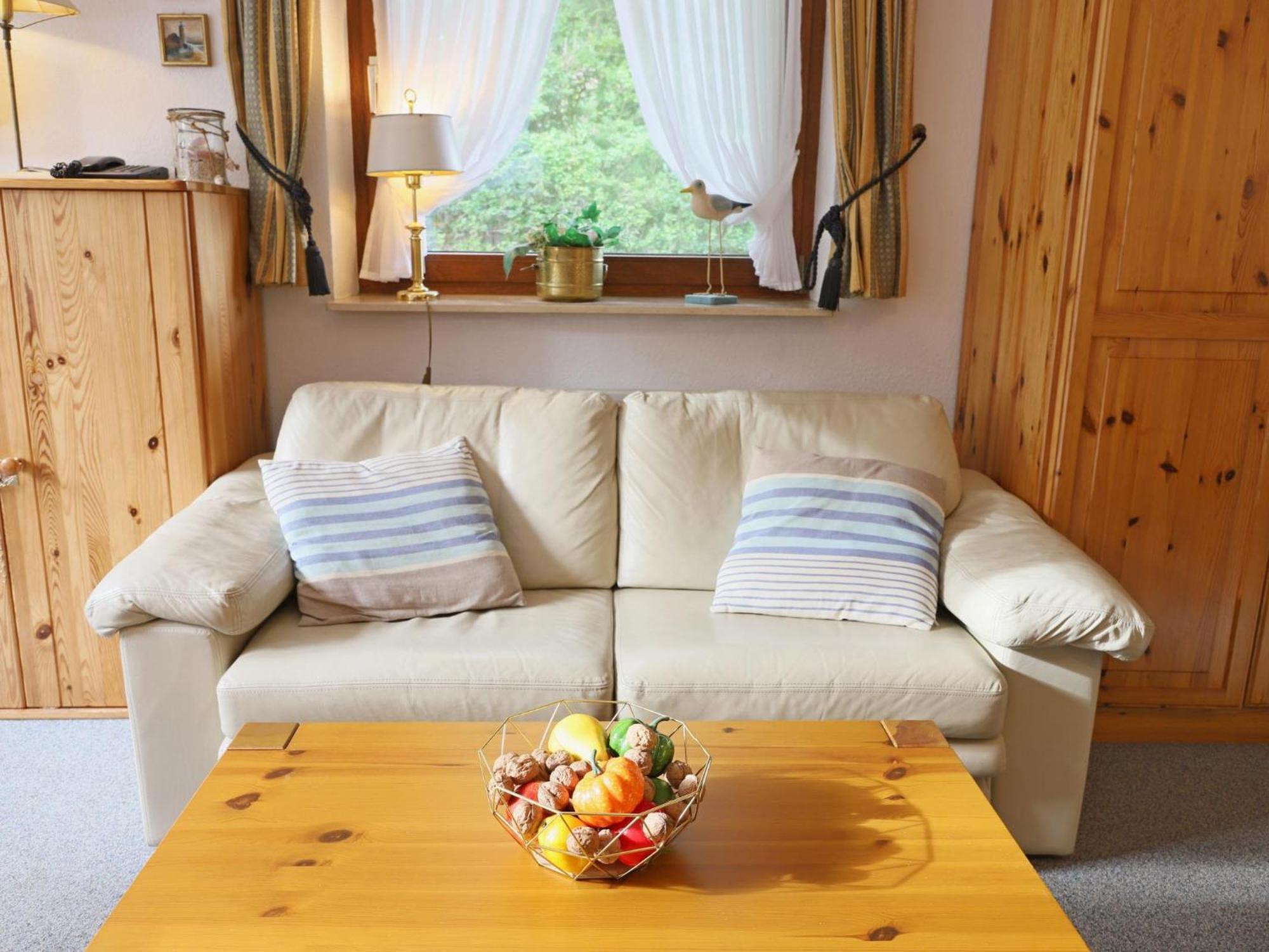 Ferienwohnung Ruhig gelegenes Haus am Ortseingang von Wenningstedt Exterior foto
